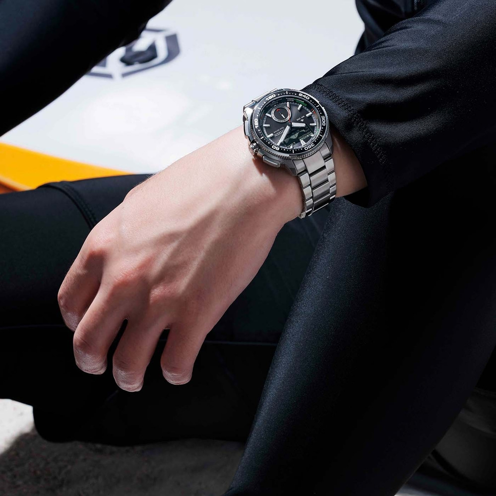 JV3001-53E Modèle homme en acier inoxydable noir, ø 42,4 mm