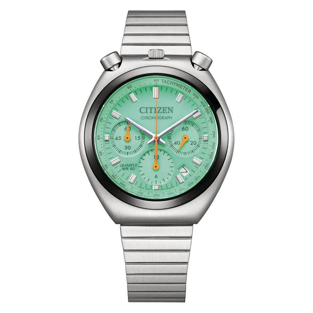 Une montre chronographe Citizen vert menthe avec un bracelet argenté.
