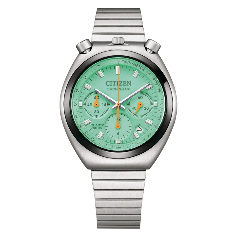 Une montre chronographe Citizen vert menthe avec un bracelet en acier inoxydable.