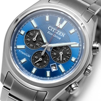 Nahaufnahme einer blauen Citizen Eco-Drive Titanuhr