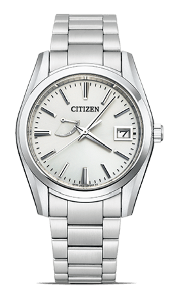Citizen-Uhr mit silbernem Armband und weißem Zifferblatt, Datumsanzeige.