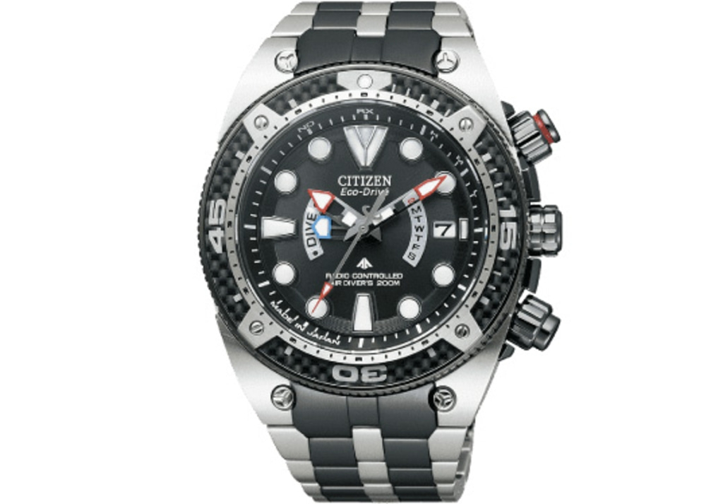 Citizen Eco-Drive Uhr mit schwarzem Zifferblatt, Tauchfunktionen und Edelstahlarmband.