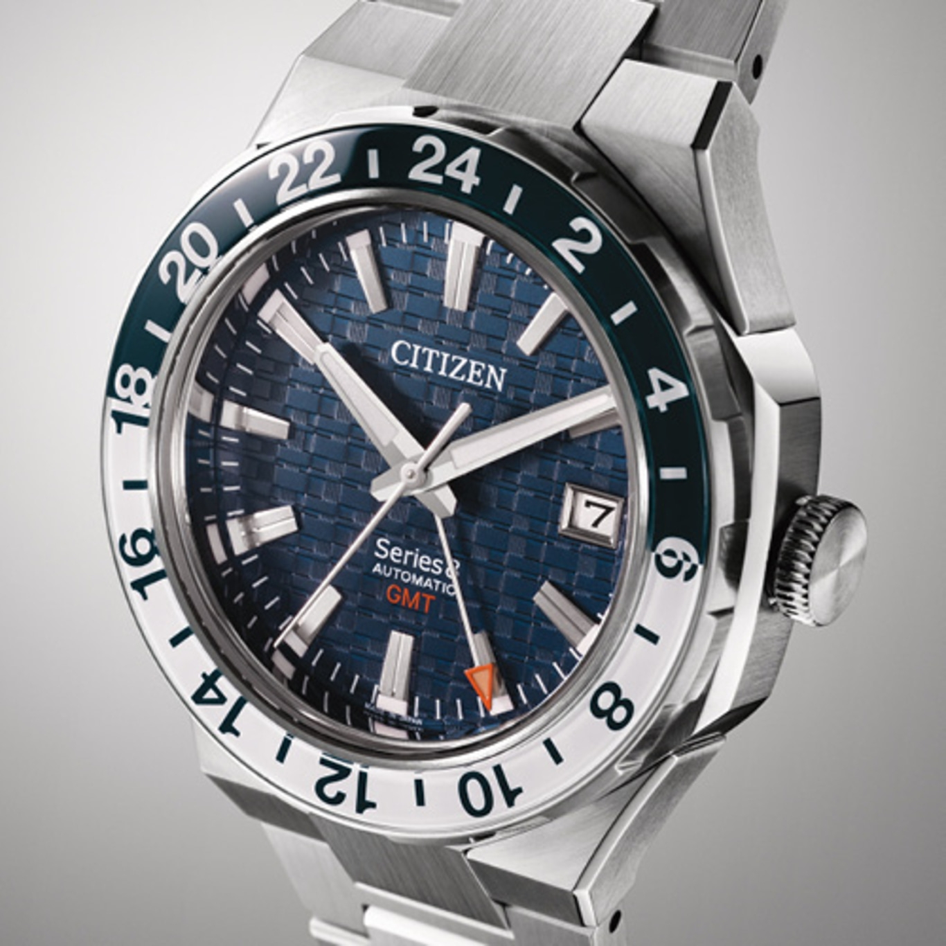 Citizen Automatikuhr mit blauem Zifferblatt und GMT-Lünette