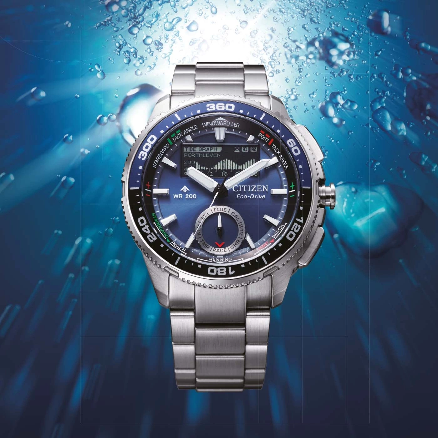 Une montre Citizen Eco-Drive de plongée avec un bracelet en argent.