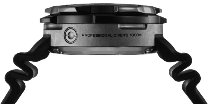 Nahaufnahme einer professionellen Taucheruhr mit schwarzem Armband und Text.