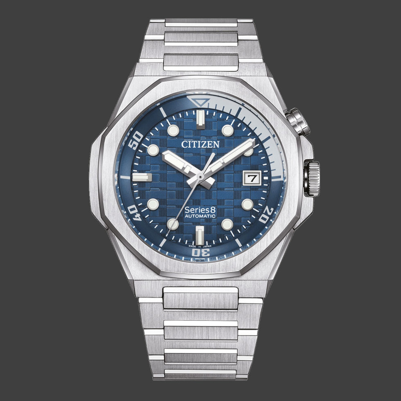 Citizen Series 8 Automatikuhr mit blauem Zifferblatt und Stahlarmband